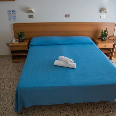 Hotel Singapore Milano Marittima Exterior photo