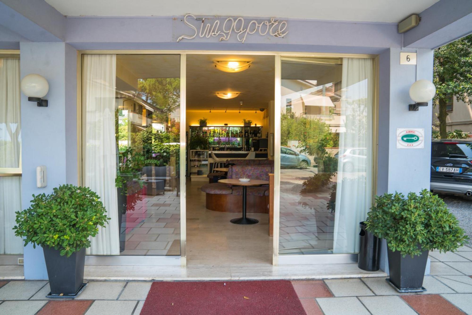 Hotel Singapore Milano Marittima Exterior photo