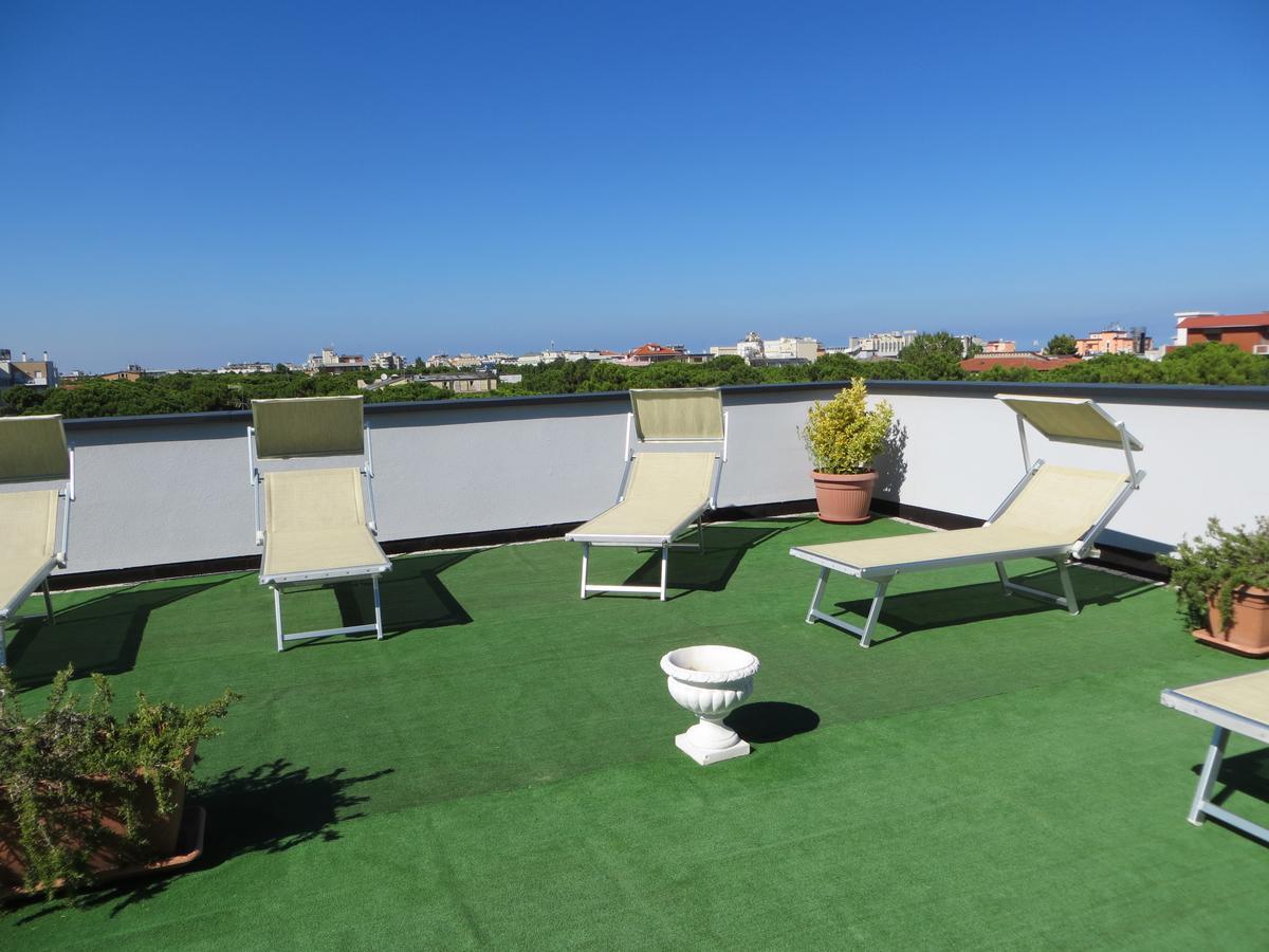 Hotel Singapore Milano Marittima Exterior photo